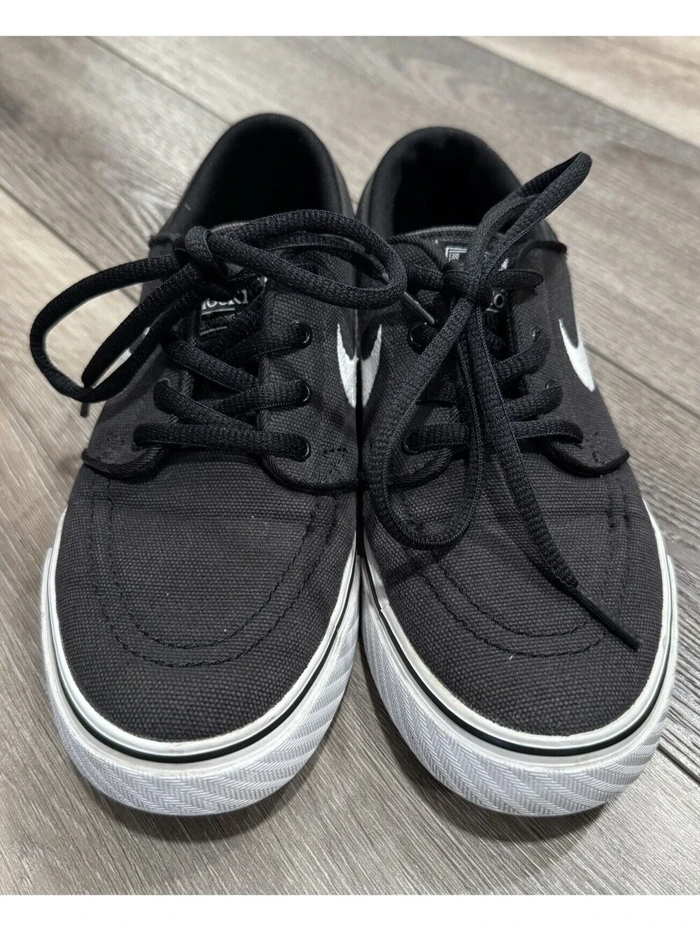 Nike Stefan Janoski Black/White Sneaker Youth Size 4y